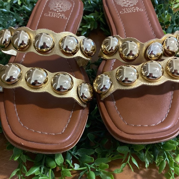 Vince Camuto Tranlins Slide Sandals - Picture 10 of 10